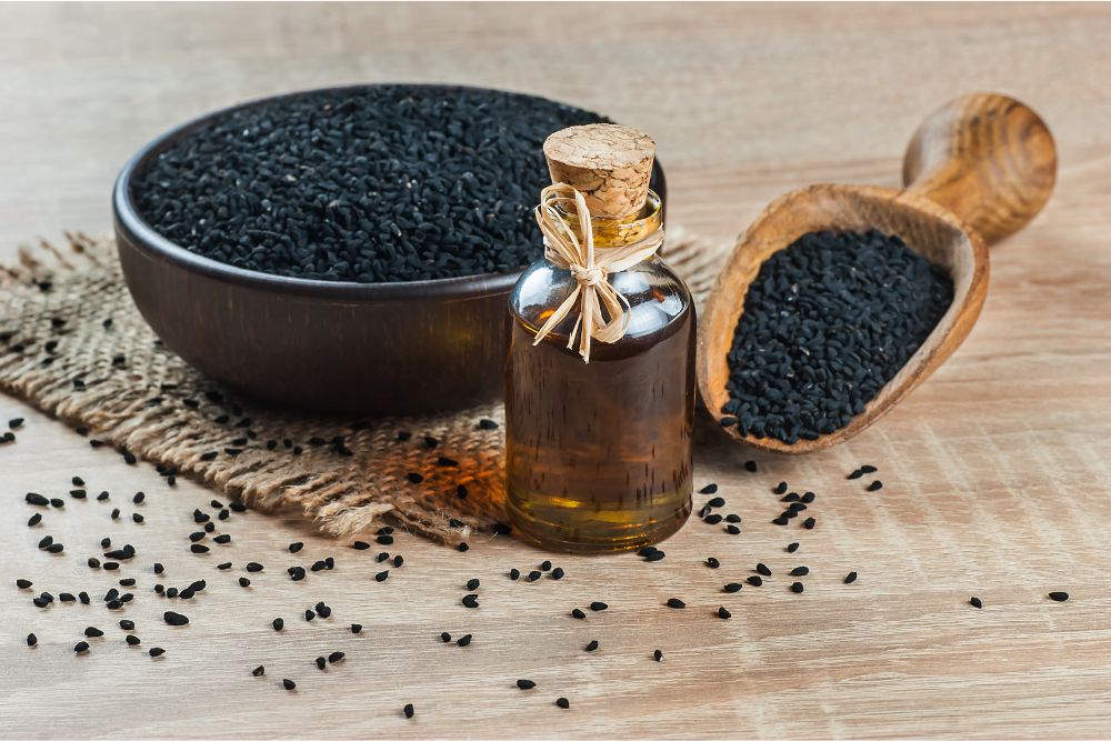 Pharaon égyptien avec des huiles essentielles rituelles et de l'encens