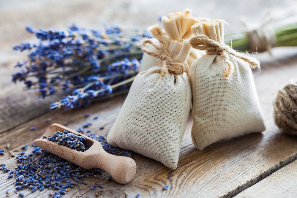 Sachets en tissu aromatiques à la lavande pour la garde-robe