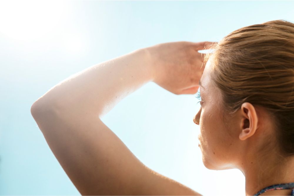 Peau exposée au rayonnement solaire en été
