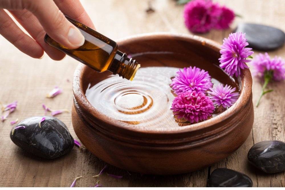 Préparation d’un mélange d’huiles essentielles pour la peau