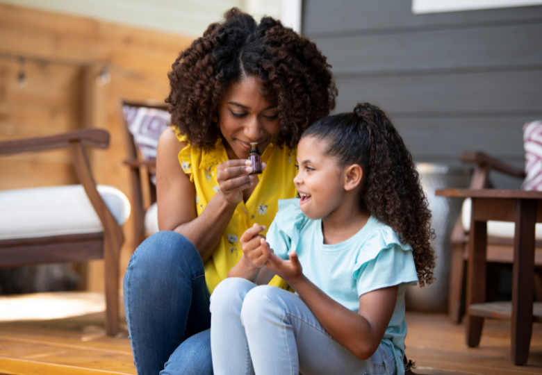 Modes d’utilisation des huiles essentielles chez l’enfant